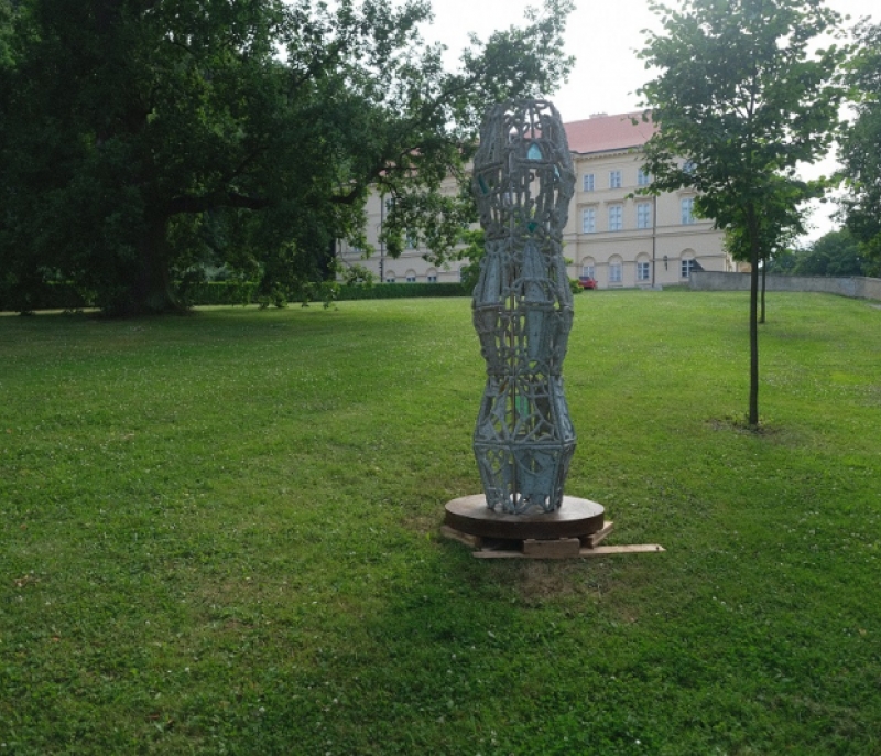 Exteriérové výtvarné instalace, Gabriela Vovsová - Vertikála I., foto Tomáš Znamenáček